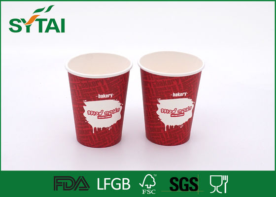Chine 8 onces emportent les tasses rouges adaptées aux besoins du client jetables recyclables pour les boissons chaudes fournisseur